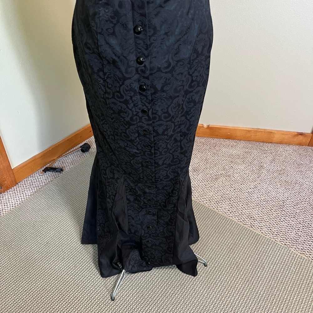 Elegant Black Brocade Skirt